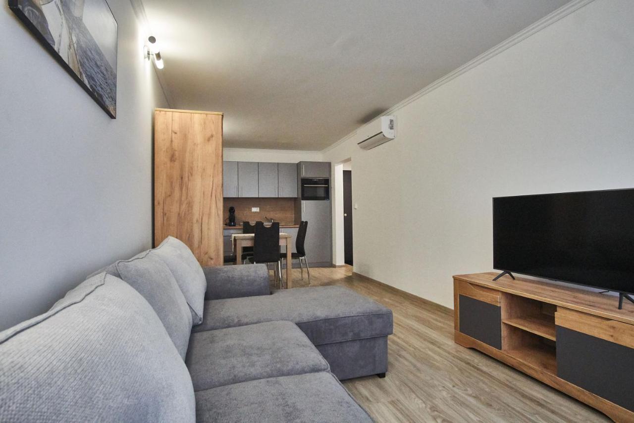 Cadet Apartments - Hostaid Siófok Zewnętrze zdjęcie