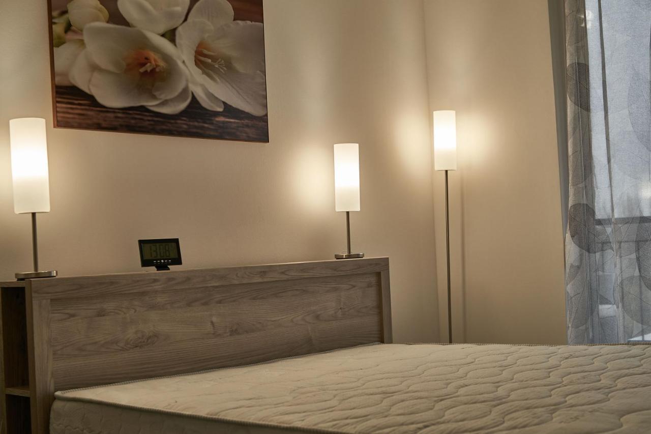 Cadet Apartments - Hostaid Siófok Zewnętrze zdjęcie
